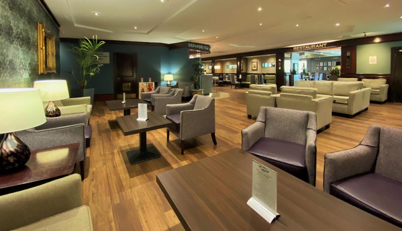 Normandy Hotel Renfrew Exterior photo