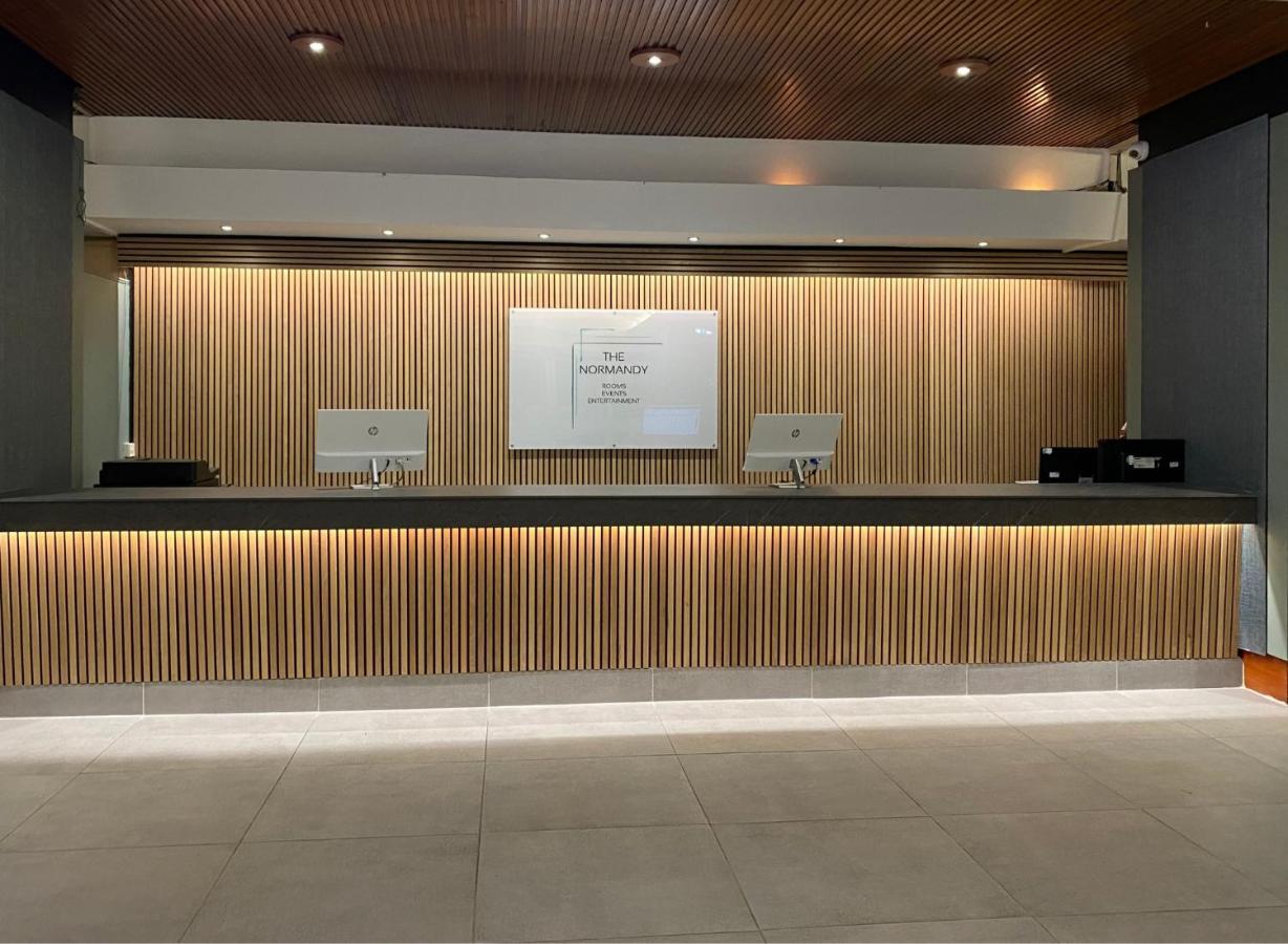 Normandy Hotel Renfrew Exterior photo