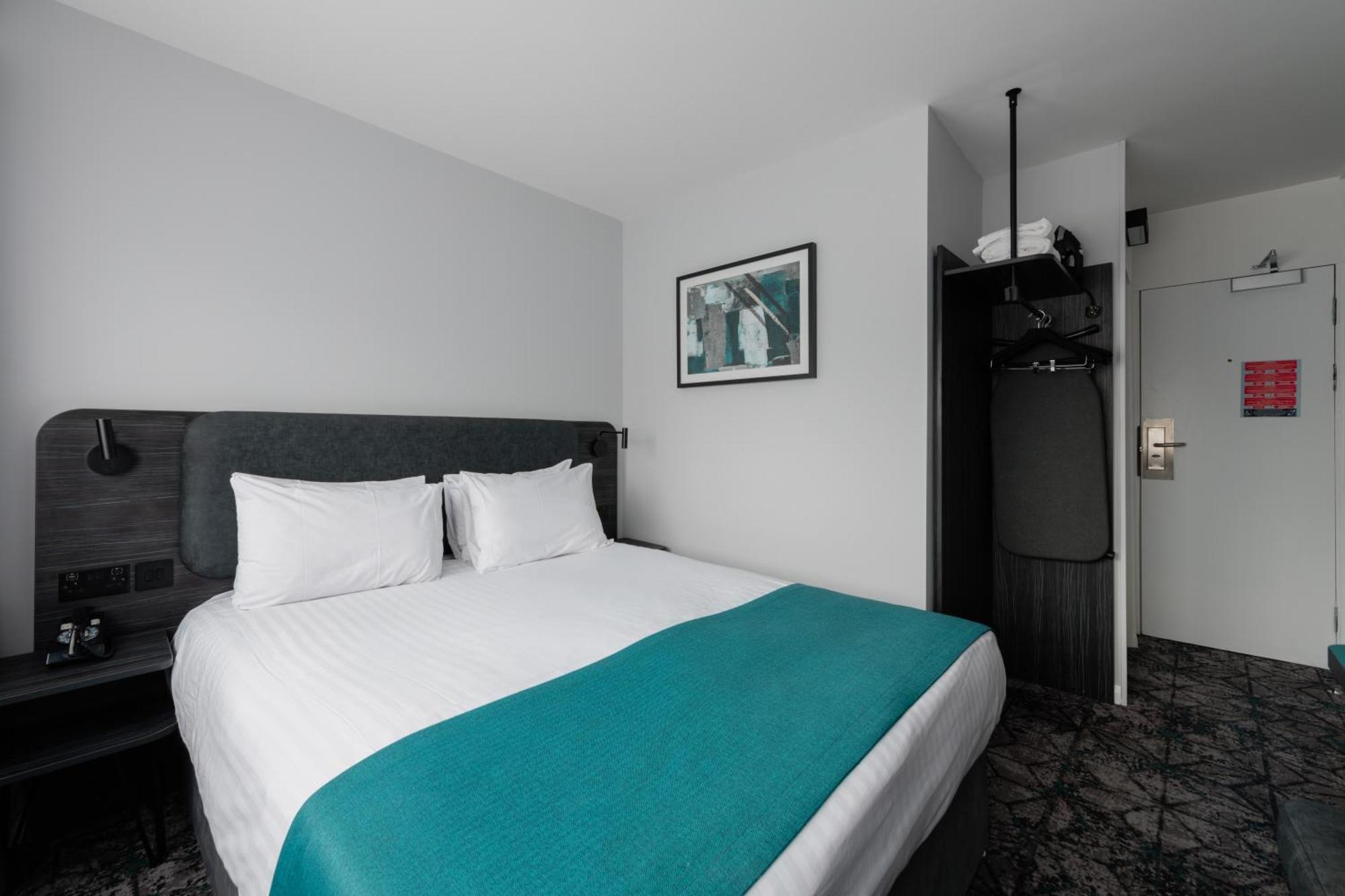 Normandy Hotel Renfrew Exterior photo