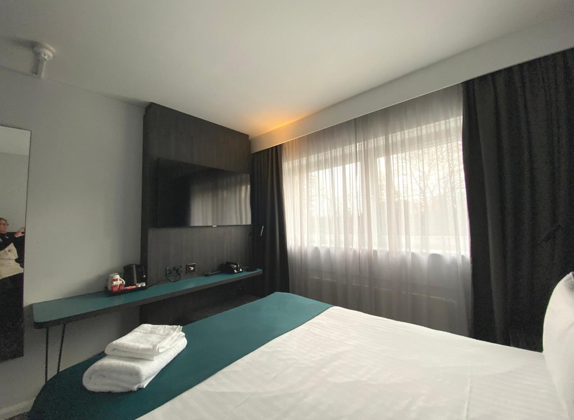 Normandy Hotel Renfrew Room photo